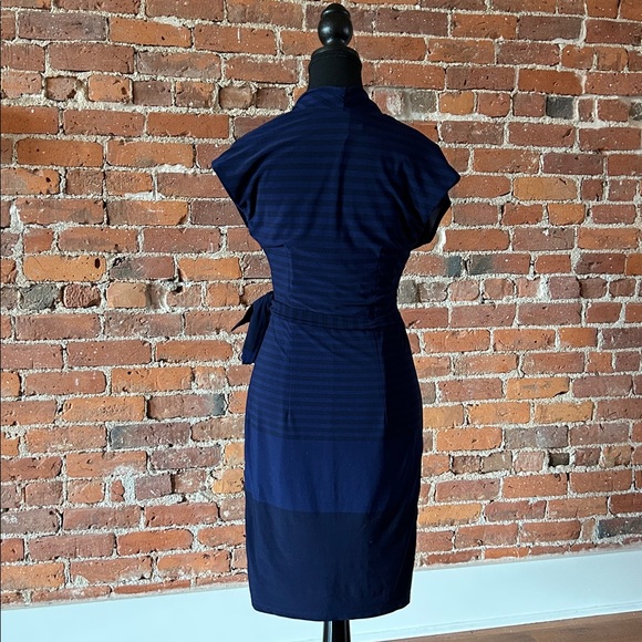 🇨🇦 RW&Co. dress - Picture 4 of 5